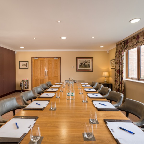 Windlesham-Golf-Club-Boardroom-2