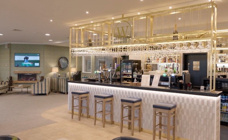 Windlesham-Golf-Bar